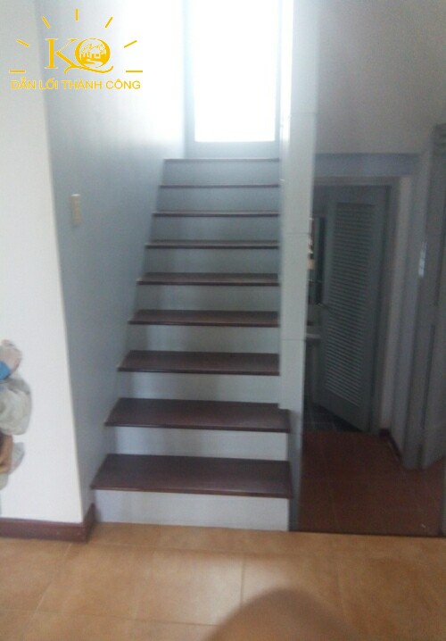 Cầu thang trong nhà